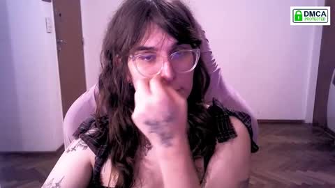 Snapshot of akamedolle chatting on 02-18-26, 10:11 Veronica Akame 3 online show from 02-18-26, 10:11