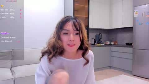 Akari online show from 06-18-26, 09:14