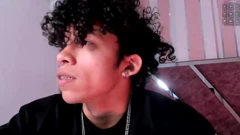 Snapshot of akazaboy chatting on 06-02-26, 04:58 akazaboy online show from 06-02-26, 04:58