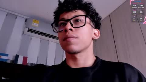 Snapshot of akazaboy chatting on 07-12-26, 05:09 akazaboy online show from 07-12-26, 05:09