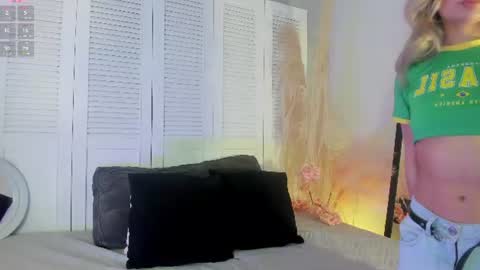 Snapshot of akemi__ chatting on 06-26-26, 04:22 Abby Angel online show from 06-26-26, 04:22