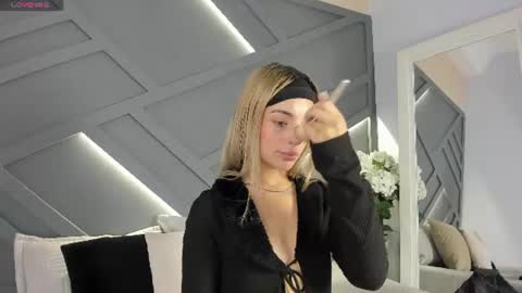 Snapshot of akemi__ chatting on 07-02-26, 12:54 Abby Angel online show from 07-02-26, 12:54