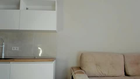 Akime online show from 10-26-25, 04:07