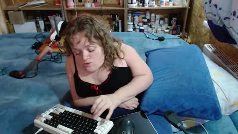 Natalie online show from 09-30-25, 03:50