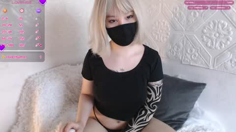 Snapshot of akira_amy chatting on 10-04-25, 06:33 Amilia online show from 10-04-25, 06:33