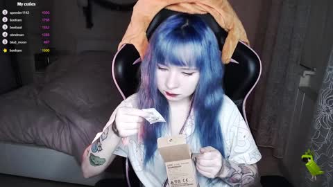 akirahartyx online show from 12-27-24, 01:50