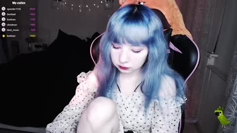 akirahartyx online show from 01-12-25, 02:19