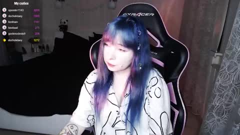 akirahartyx online show from 10-12-25, 03:33