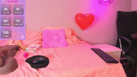 Snapshot of alahia_betancur chatting on 02-18-25, 03:10 Alahia online show from 02-18-25, 03:10