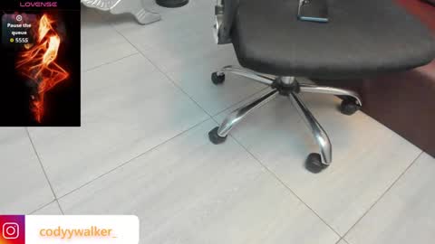 Snapshot of alahia_dangelo_ chatting on 04-19-26, 01:21 ALAHIA online show from 04-19-26, 01:21