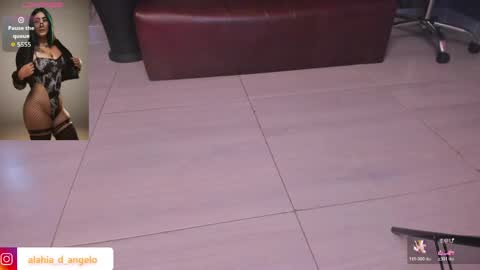 Snapshot of alahia_dangelo_ chatting on 04-25-26, 02:47 ALAHIA online show from 04-25-26, 02:47