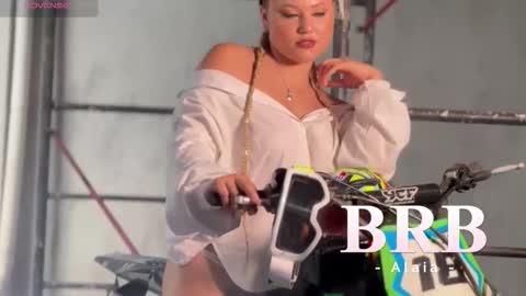 Alaia online show from 10-22-25, 12:38