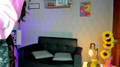 Snapshot of alaia_love77 chatting on 04-18-26, 10:43 Alaia online show from 04-18-26, 10:43