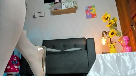 Snapshot of alaia_love77 chatting on 05-04-26, 04:36 Alaia online show from 05-04-26, 04:36