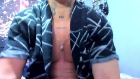 Snapshot of alamjams chatting on 04-27-26, 06:28 Alam Jams online show from 04-27-26, 06:28