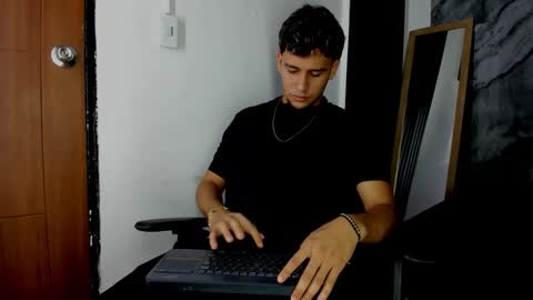 alan__smith online show from 12-17-25, 08:04