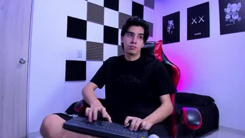 Alan Boy online show from 05-22-26, 02:51