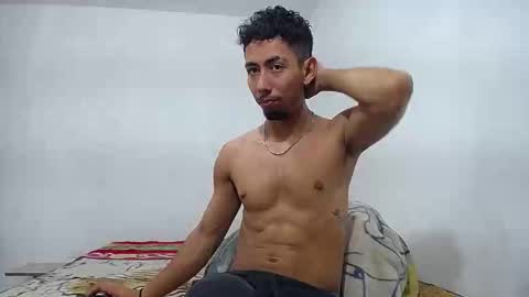 Snapshot of alan_gay chatting on 11-03-25, 02:18 Alan online show from 11-03-25, 02:18