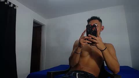 Snapshot of alan_gay chatting on 03-18-26, 10:35 Alan online show from 03-18-26, 10:35