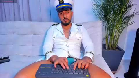 Snapshot of alan_greek_1 chatting on 07-15-26, 03:23 Alan greek online show from 07-15-26, 03:23