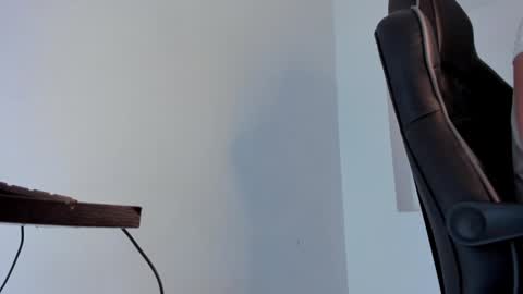 Snapshot of alan_muscle chatting on 02-03-25, 05:18 Alan online show from 02-03-25, 05:18