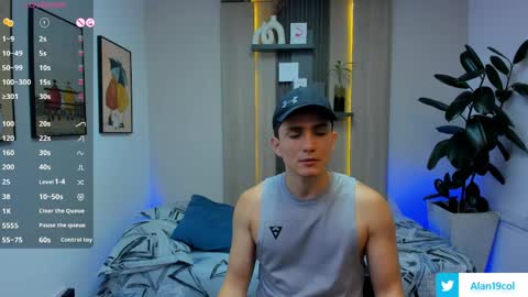 Alan  Kevin can we reach 100 thumbs up please guys  online show from 04-06-26, 07:04