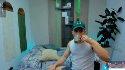 Alan  Kevin can we reach 100 thumbs up please guys  online show from 04-19-26, 12:04