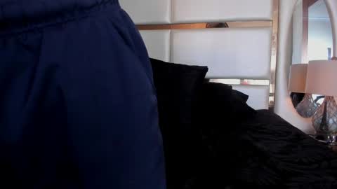 Snapshot of alan_santhos chatting on 04-22-26, 04:26 ---Alan--- online show from 04-22-26, 04:26