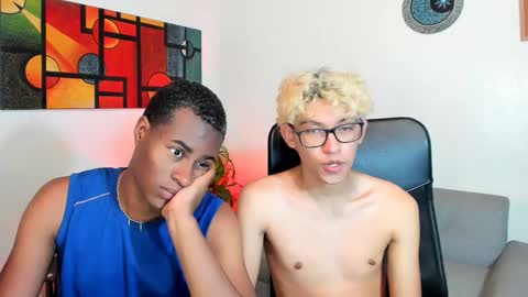 Snapshot of alan_scot chatting on 01-11-25, 04:59 Alan and Criss - WE JUST FRIENDS WITH BENEFITS BOTH VERS online show from 01-11-25, 04:59