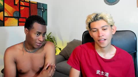 Snapshot of alan_scot chatting on 01-16-25, 02:51 Alan and Criss - WE JUST FRIENDS WITH BENEFITS BOTH VERS online show from 01-16-25, 02:51