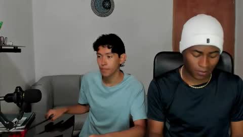 Snapshot of alan_scot chatting on 02-22-26, 03:54 Alan and Criss - WE JUST FRIENDS WITH BENEFITS BOTH VERS online show from 02-22-26, 03:54