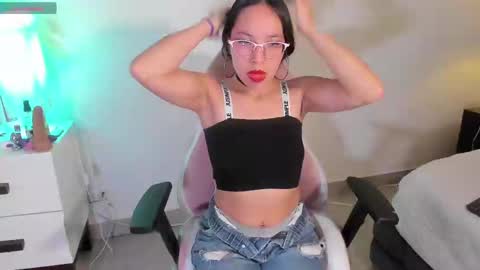 Snapshot of alana_jansen chatting on 12-03-24, 03:41 Alana online show from 12-03-24, 03:41