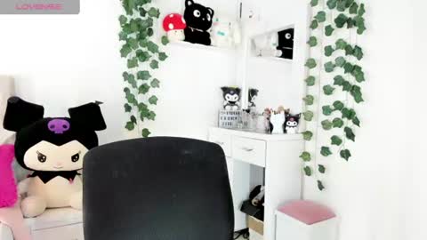 Snapshot of alana_muller_ chatting on 06-14-26, 05:09 Alana Muller online show from 06-14-26, 05:09
