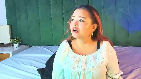 Snapshot of alana_petite chatting on 07-17-26, 02:45 ALANA PETITE online show from 07-17-26, 02:45