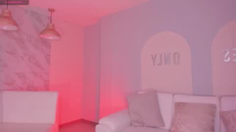 Alana online show from 10-31-25, 01:45