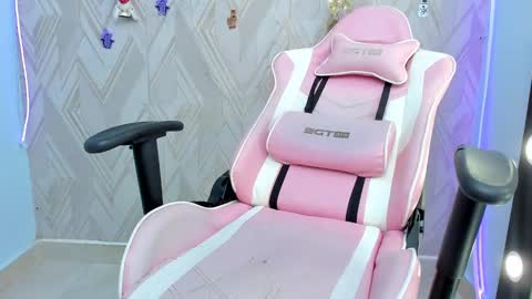 Alana Flores online show from 01-03-25, 01:14