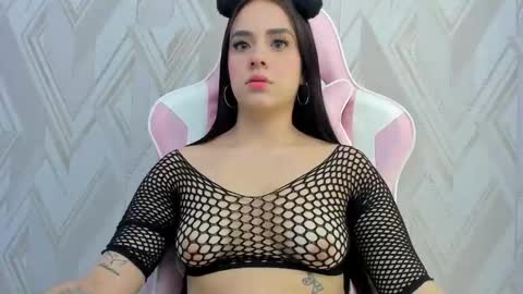 Alana Flores online show from 01-28-25, 01:05