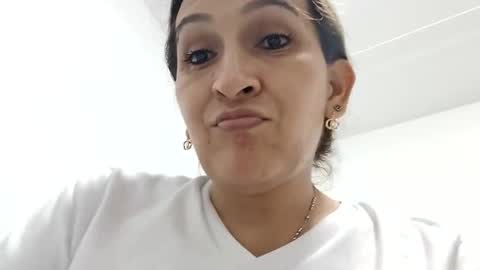 Alanastones 19 online show from 10-08-25, 04:43