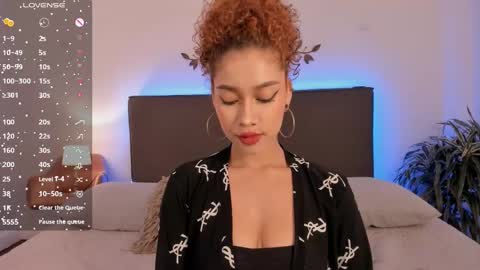 Snapshot of alanaxbrown chatting on 02-08-25, 12:28 Tell me Alana online show from 02-08-25, 12:28