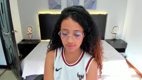 Snapshot of alani_rose_ chatting on 11-08-25, 12:05 ALANI online show from 11-08-25, 12:05
