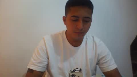Snapshot of alanj998 chatting on 05-16-26, 03:33 alanj998 online show from 05-16-26, 03:33