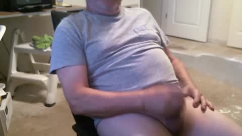 Snapshot of alanlee10allen chatting on 09-25-25, 08:23 Alanlee10allen online show from 09-25-25, 08:23