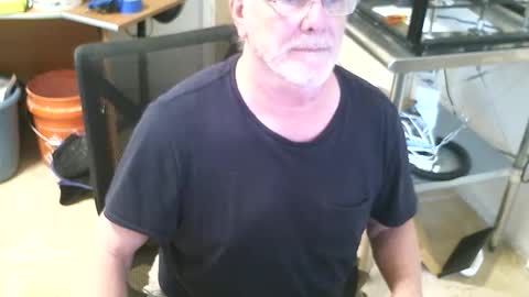 Snapshot of alanlee10allen chatting on 11-24-25, 09:03 Alanlee10allen online show from 11-24-25, 09:03