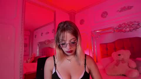 Snapshot of alannamilan chatting on 06-29-26, 07:14 alannamilan online show from 06-29-26, 07:14