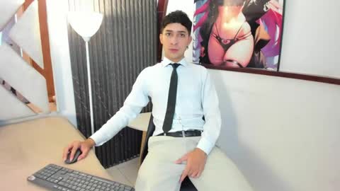 Snapshot of alantaylorr_ chatting on 04-24-26, 02:08 alantaylorr_ online show from 04-24-26, 02:08