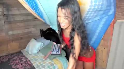 Snapshot of alariprincess chatting on 06-10-26, 02:49 alariprincess online show from 06-10-26, 02:49