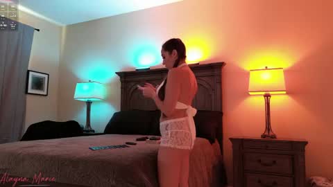 Snapshot of alaynamarie chatting on 05-03-26, 04:35 Alayna Marie online show from 05-03-26, 04:35