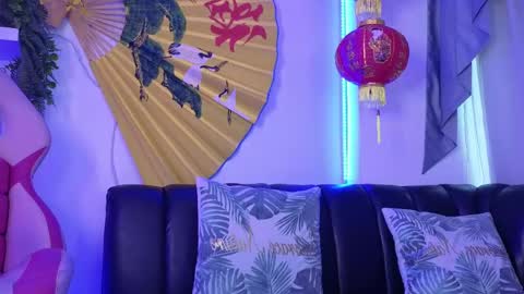 Snapshot of albaandthayron chatting on 04-21-26, 12:00 albaandthayron online show from 04-21-26, 12:00