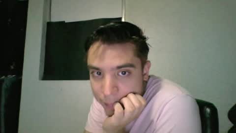 Snapshot of alber753713 chatting on 06-25-26, 02:33 alber753713 online show from 06-25-26, 02:33