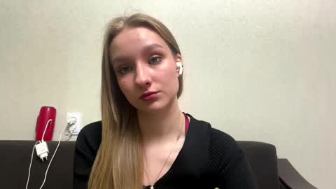 Snapshot of albinaallgood chatting on 03-26-26, 05:40 Lina online show from 03-26-26, 05:40